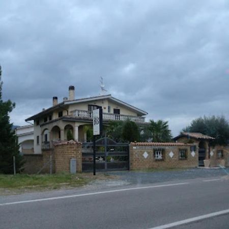 Novadomus Hotell Corfinio Exteriör bild